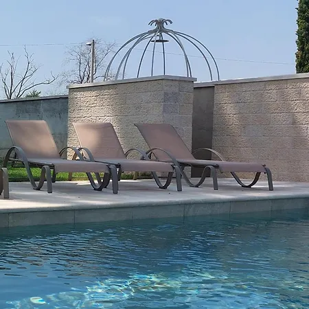Villa Skarlanija, Umag