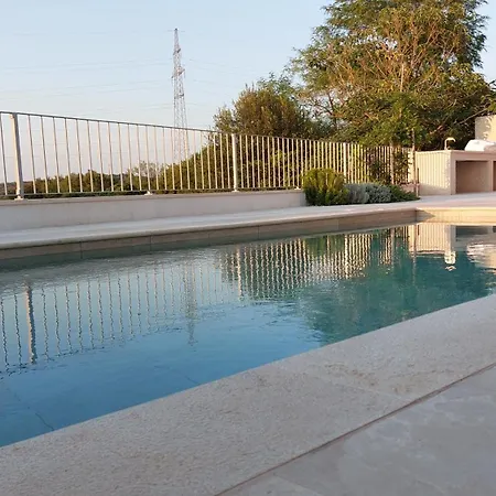 Villa Skarlanija, Umag