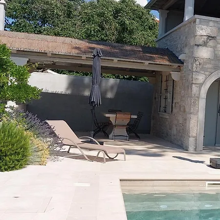 Skarlanija, Villa Umag