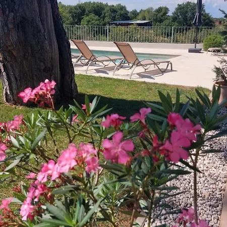 Skarlanija, Villa *